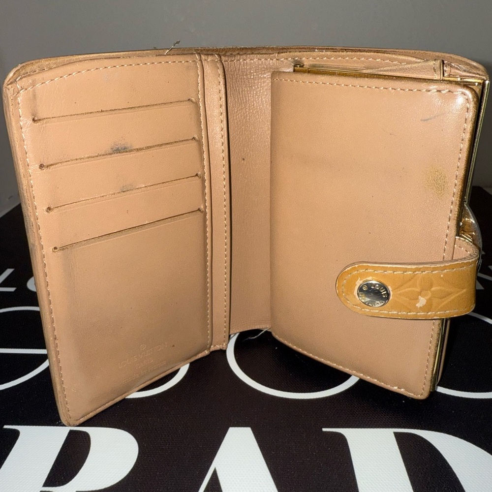 Louis Vuitton Yellow Vernis Patent Wallet - Picture 4 of 6